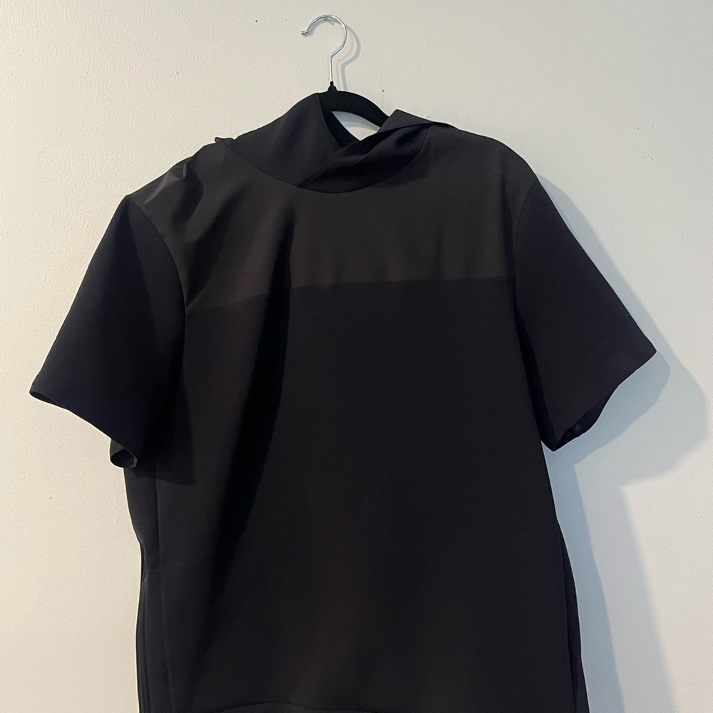 Lululemon Men’s Large Short Sleeve Hoodie